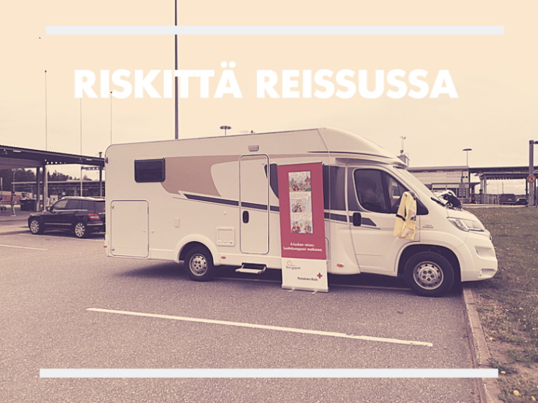 Riskittä Reissussa - matkailuauto Vaalimaalla tarjoamassa hiv-pikatestausta rajan ylittäville miehille.